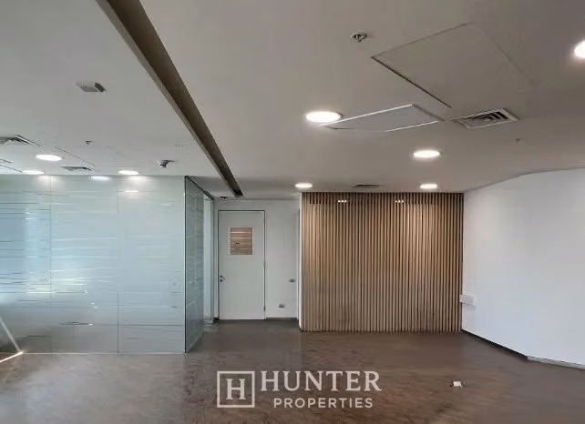 Oficina 579 M2 Clase A Miraflores en arriendo en Santiago