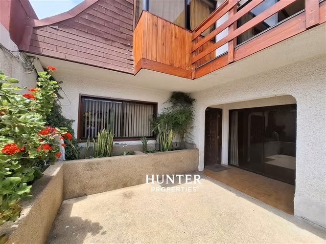 Casa en venta de 4 dorm. en Viña del Mar