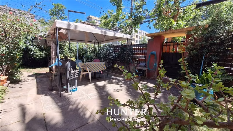 Casa OPORTUNIDAD en Ñuñoa 245mts2 - 460mts totales terreno