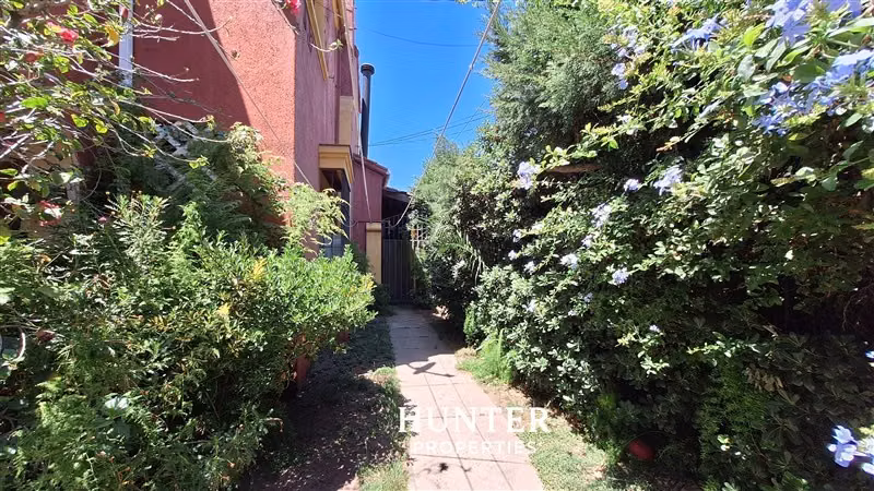 Casa OPORTUNIDAD en Ñuñoa 245mts2 - 460mts totales terreno