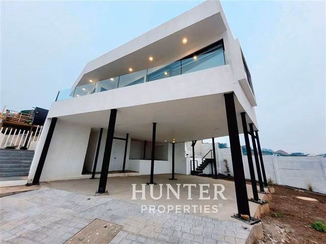 Hermosa Casa con vista Panorámica en Mantagua