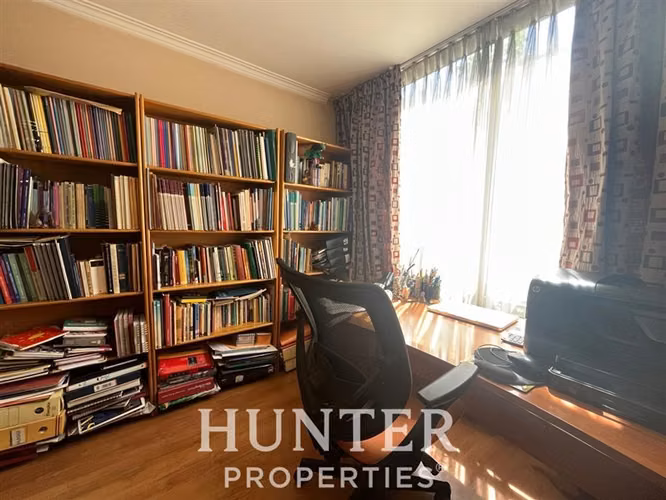 Departamento en venta de 3 Dorm. 3B. 1E. 1B Las Condes