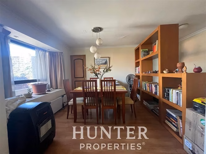 Departamento en venta de 3 Dorm. 3B. 1E. 1B Las Condes