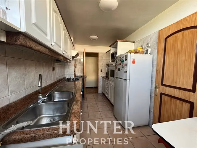 Departamento en venta de 3 Dorm. 3B. 1E. 1B Las Condes