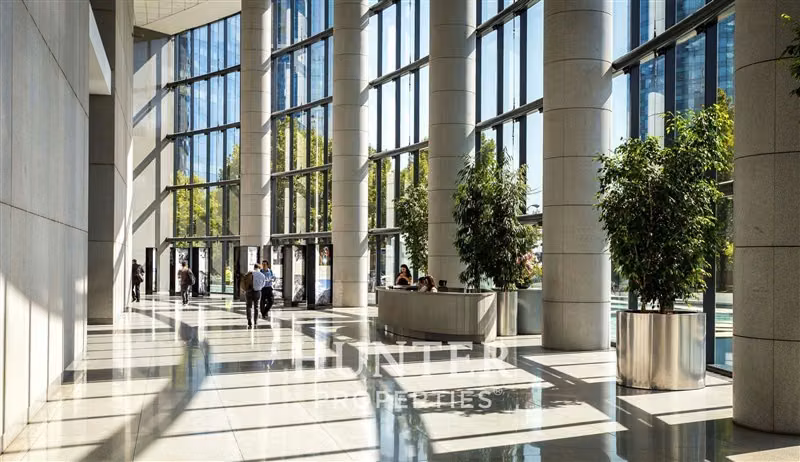 Oficina 732 M2 Torre Titanium arriendo en Las Condes - Imagen 19
