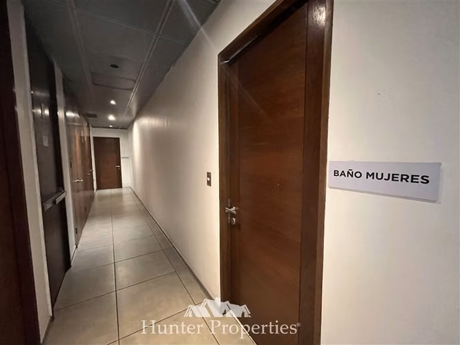 Oficina 300 M2; 8 P; 2 S.Reuniones; Avda. Las Condes
