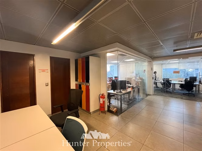 Oficina 300 M2; 8 P; 2 S.Reuniones; Avda. Las Condes