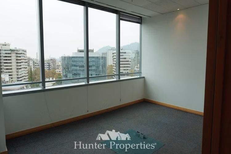 Oficina 193 mts habilitada arriendo El Golf Las Condes