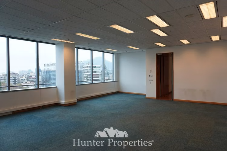 Oficina 193 mts habilitada arriendo El Golf Las Condes