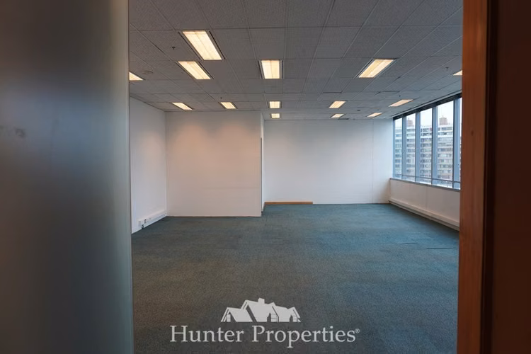 Oficina 193 mts habilitada arriendo El Golf Las Condes
