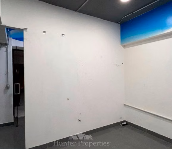 Local 33 m2 Stripcenter Los Trapenses Lo Barnechea