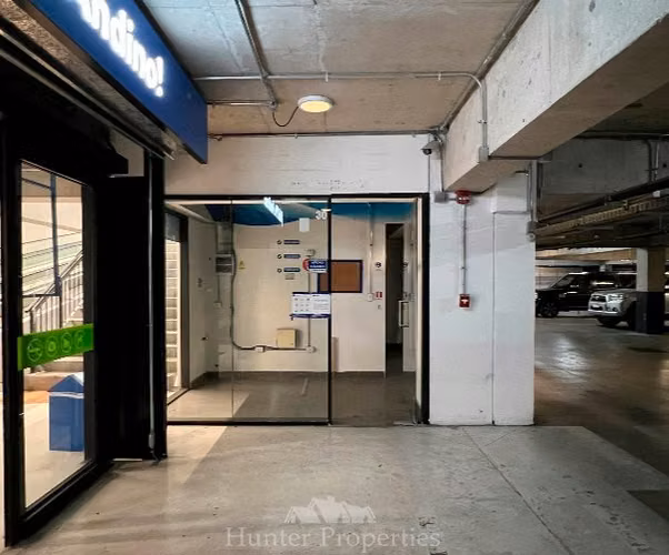 Local 33 m2 Stripcenter Los Trapenses Lo Barnechea