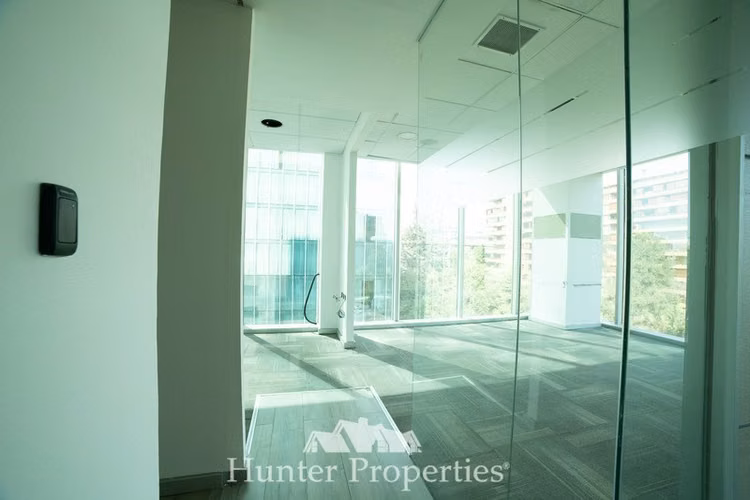 Oficina 612 Metros de nivel arriendo en Vitacura