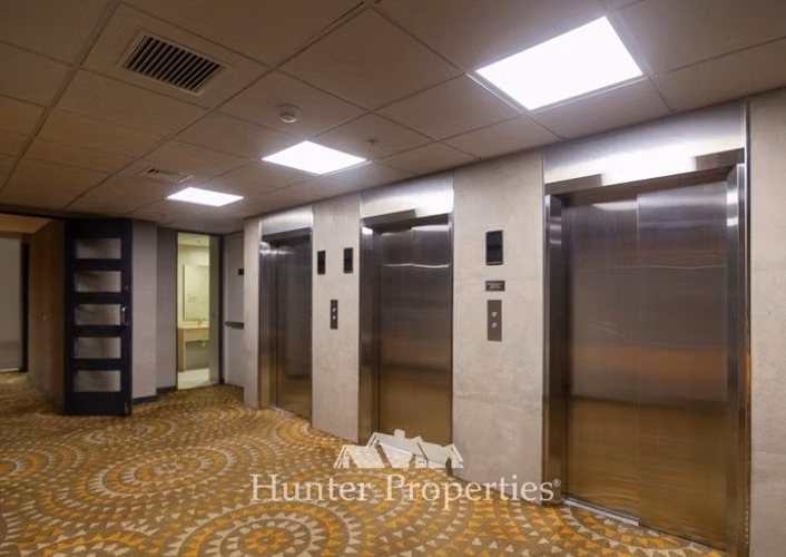 Habilitada Convenciones-Oficinas 221 mts Kennedy Vitacura