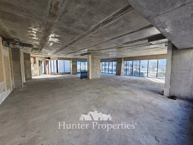 Oficina Nueva 345 M2 en arriendo en Providencia