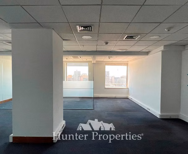Oficina habilitada 595 M2 Teatinos en arriendo en Santiago