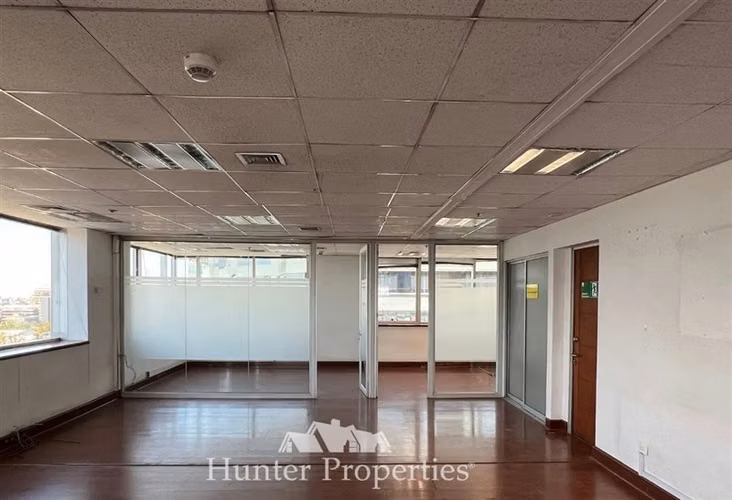 Oficina habilitada 207 M2 arriendo Providencia