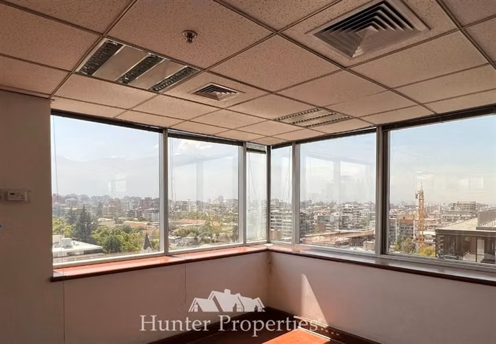 Oficina habilitada 207 M2 arriendo Providencia