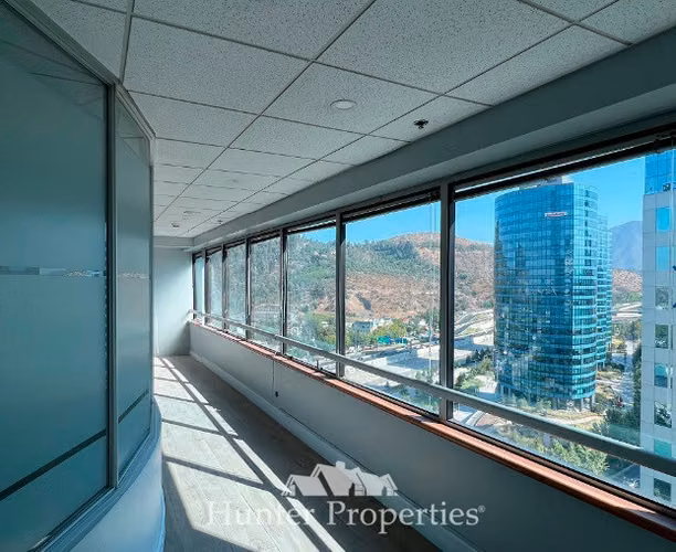 Oficina 423 M2 Centro Financiero arriendo en Las Condes