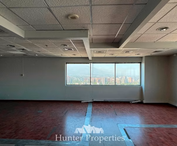 Oficina 135 M2 Habilitada arriendo en Apoquindo, Las Condes