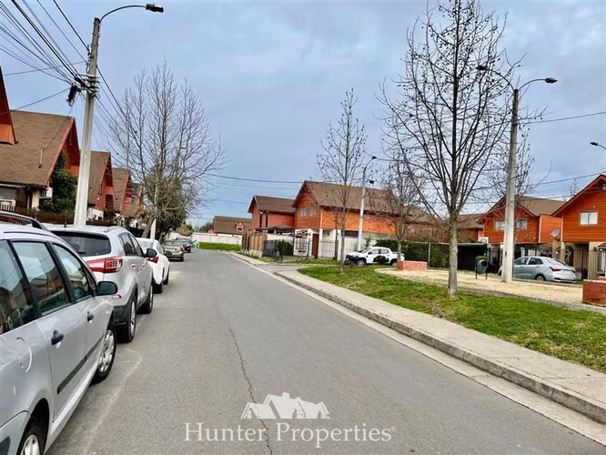 Casa en venta de 4D 3B 115M2 constr. 235 terreno las rastras