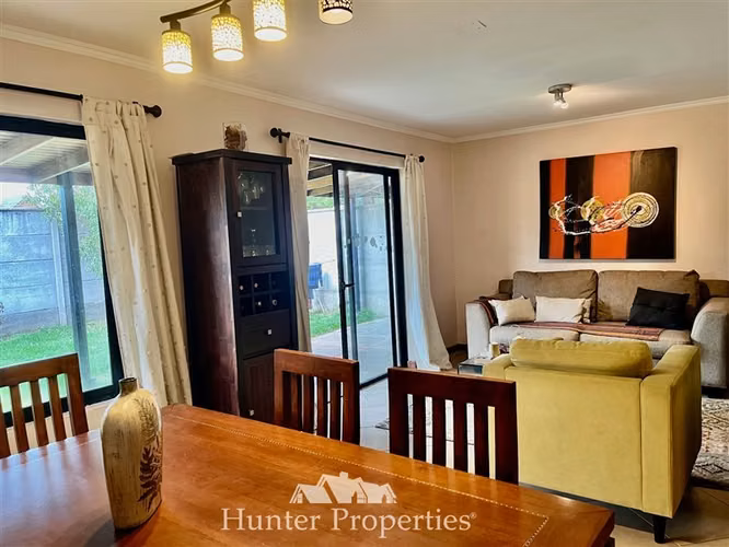 Casa en venta de 4D 3B 115M2 constr. 235 terreno las rastras