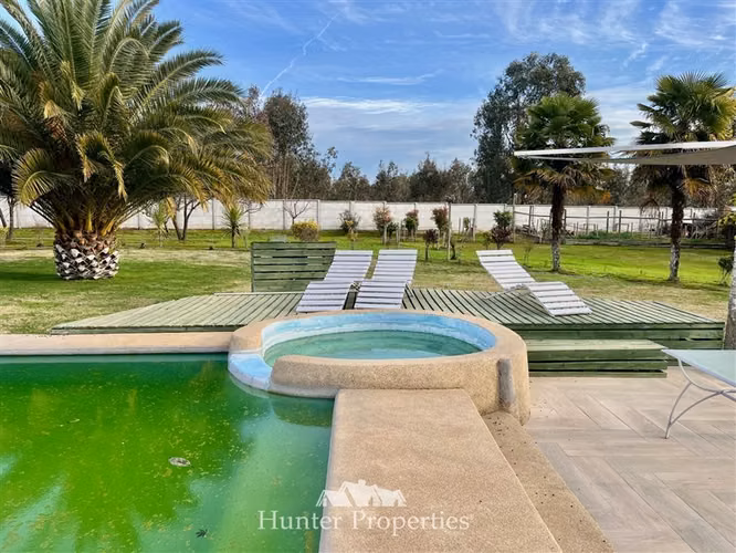 Parcela con casa de lujo de 5D, 3B se vende Brisas de Unihue