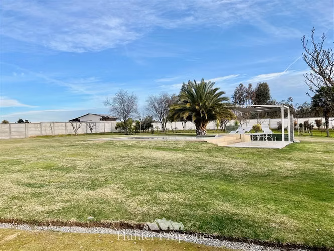 Casa de lujo amplia en venta de 5D 3B. las brisas de Unihue - Imagen 17