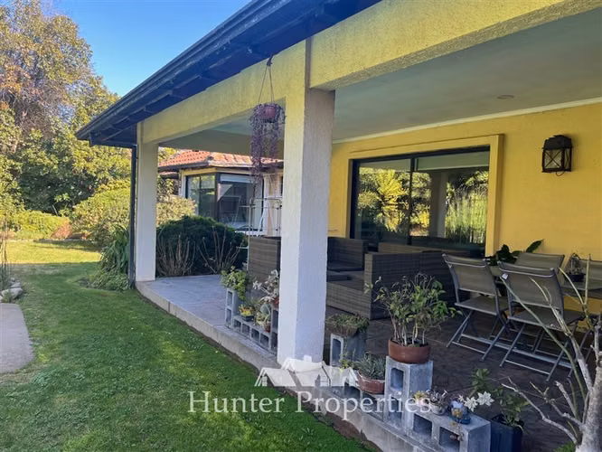 Exclusiva y amplia casa venta 4D 3B 247M2. las rastra Talca