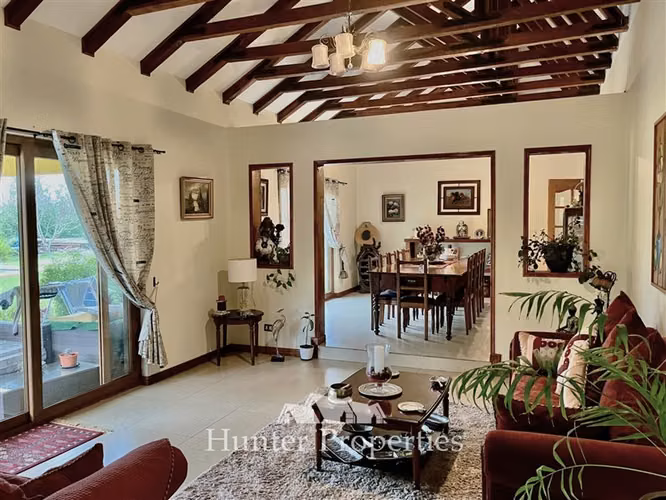 Parcela en venta en Talca, con casa, piscina, solida, 300M2