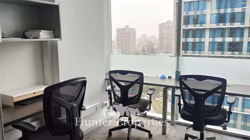 Oficina Amoblada en venta Metro Manquehue en Las Condes