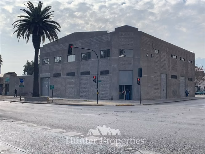 Local Comercial y Galpón en VENTA, Recoleta