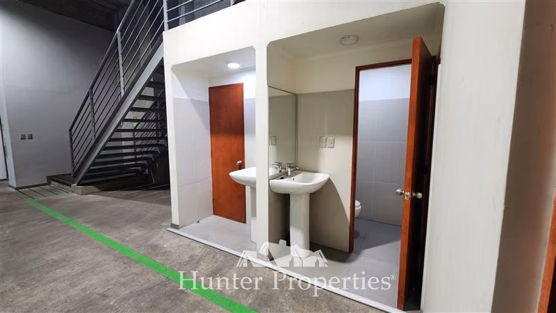 Local Comercial y Galpón en VENTA, Recoleta