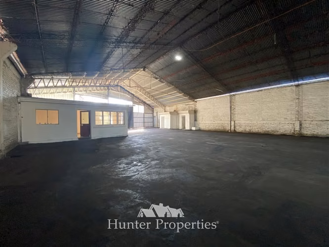 Bodega en arriendo en Camino Melipilla- Exposición
