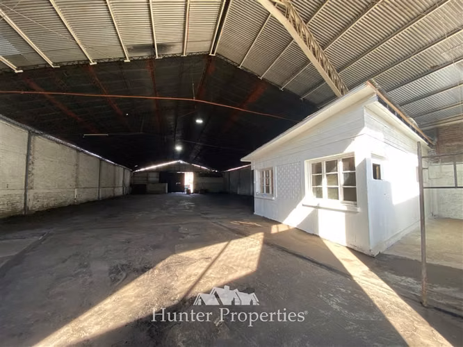 Bodega en arriendo en Camino Melipilla- Exposición