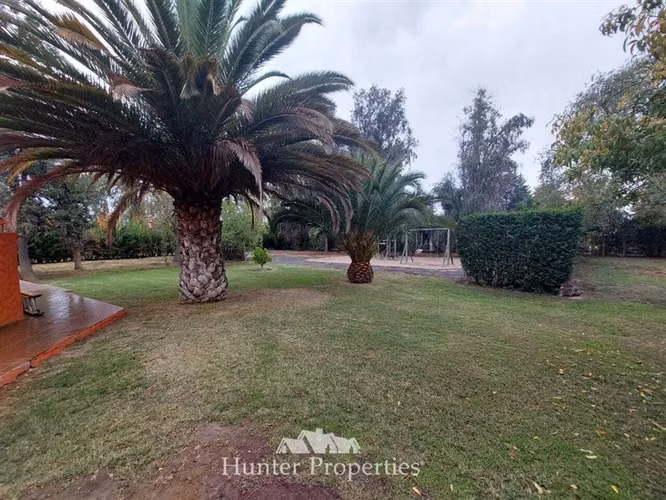 Moderna Casa en condominio. Piscina- jardines-quincho 7D-6B