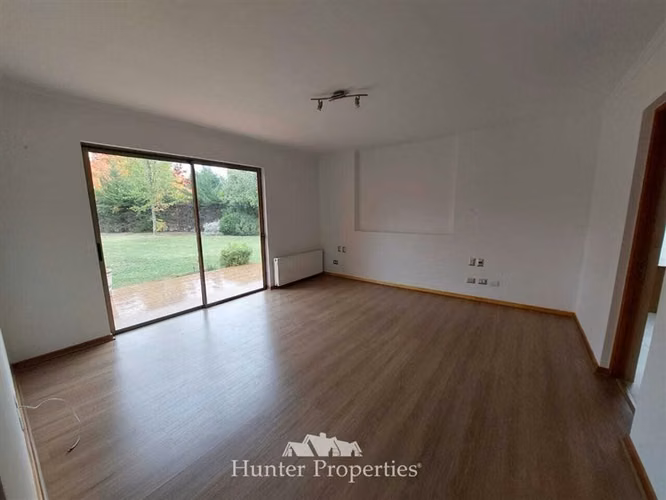 Moderna Casa en condominio. Piscina- jardines-quincho 7D-6B - Imagen 14