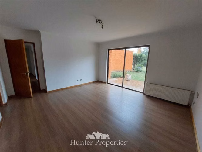 Moderna Casa en condominio. Piscina- jardines-quincho 7D-6B - Imagen 16