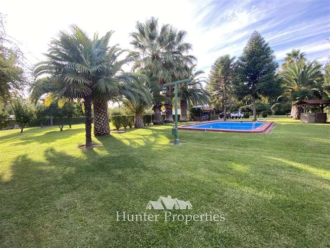 Casa en venta de 5 dorm. en Mostazal La Punta