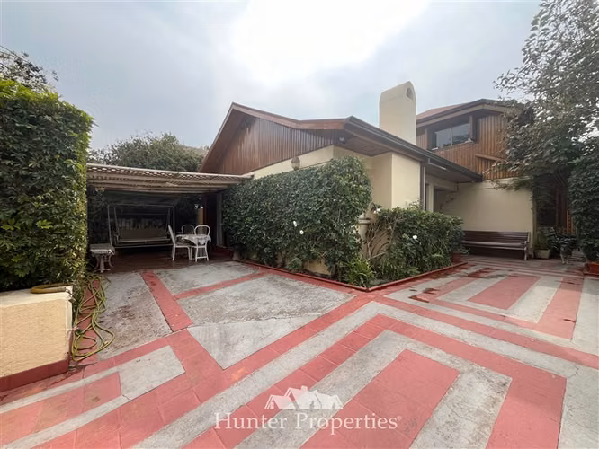 Casa en venta de 4 dorm- 3 baños. en La Reina
