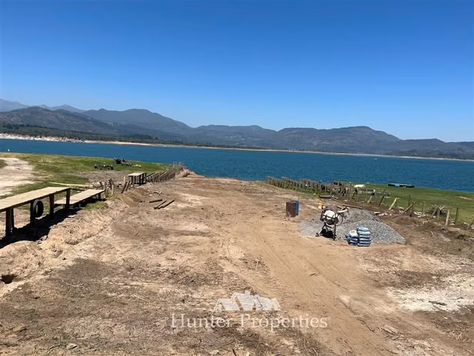 Sitios y casas exclusivas en venta cond. Mirador Alto Colbún