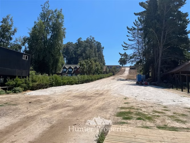 Parcela condominio urbano privado en venta en el Lago Colbún