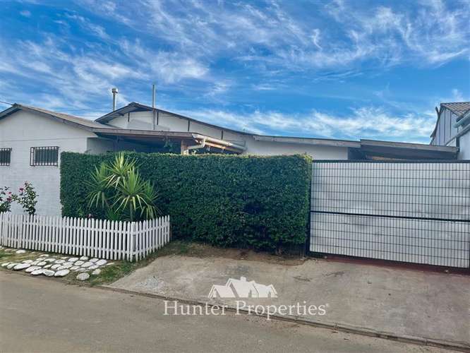 Casa remodelada en venta de 3D. en Colbún proxima a la plaza