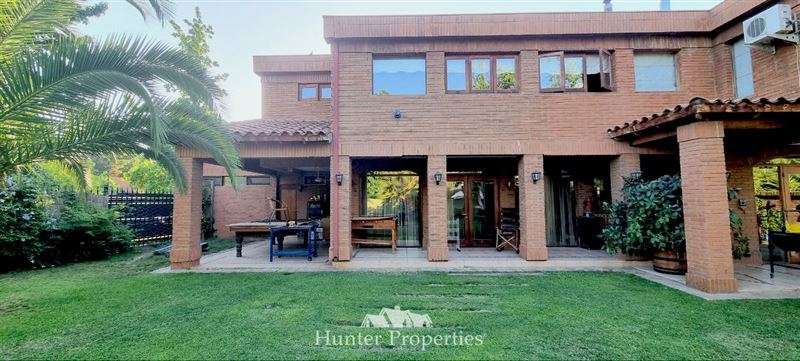 Casa en Venta en Machalí Amplia y Confortable con 6 Hab 4b