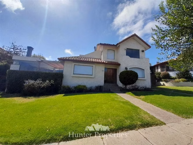 Casa en venta de 4 dorm. en Quintero