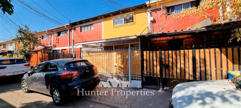 Casa en venta de 3 dorm. en La Florida