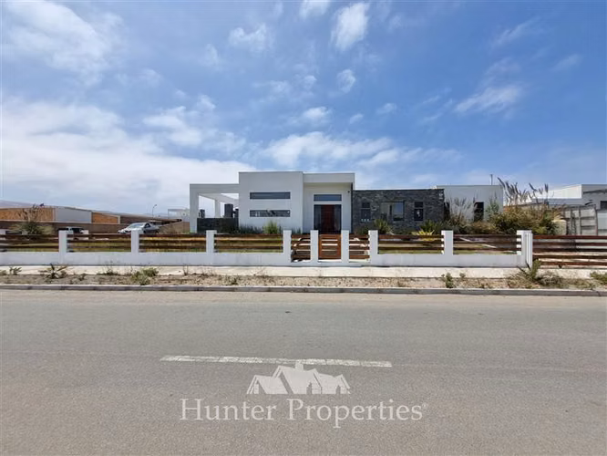 OPORTUNIDAD Casa 3D 3B Condominio seguridad Serena Golf