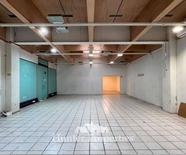 Local habilitado 2 pisos 349M2 costado Alto Las Condes