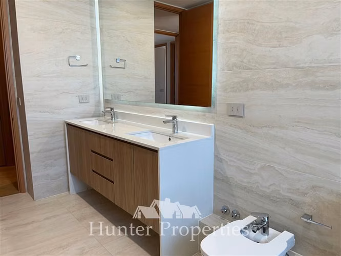 Lujoso Dpto. en venta de 4D + Sala de Estar en las Rastras.