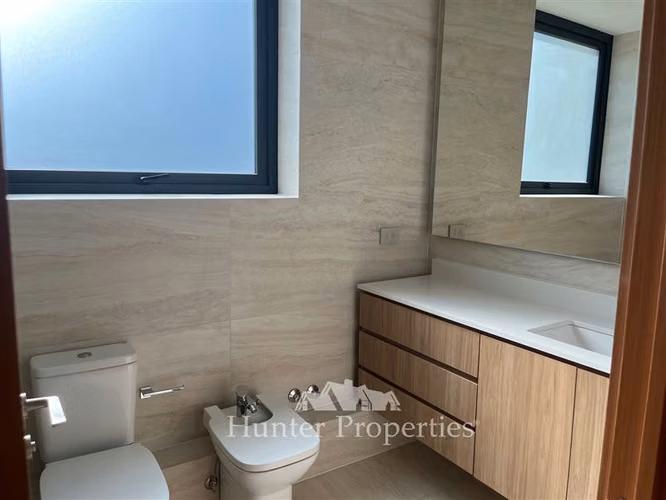 Lujoso Dpto.en venta de 4D y 4B,en las rastras, Talca
